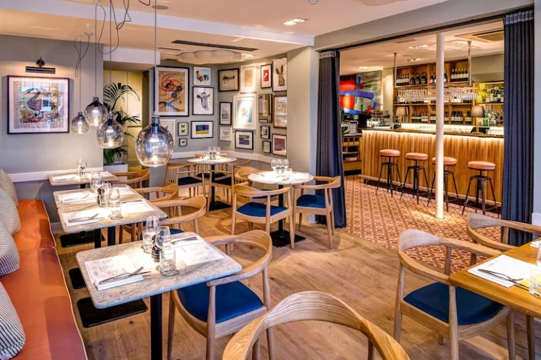 BUYING GUIDE HOW TO CHOOSE RESTAURANT TABLES