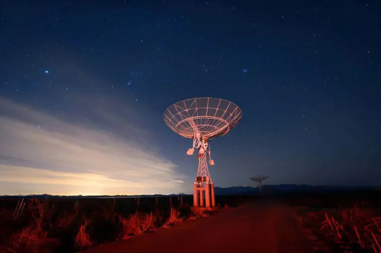 Exploring the Pros and Cons of Satellite Internet Services